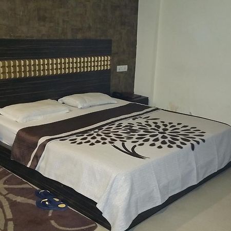Hotel 9Th Planet Thānesar Buitenkant foto